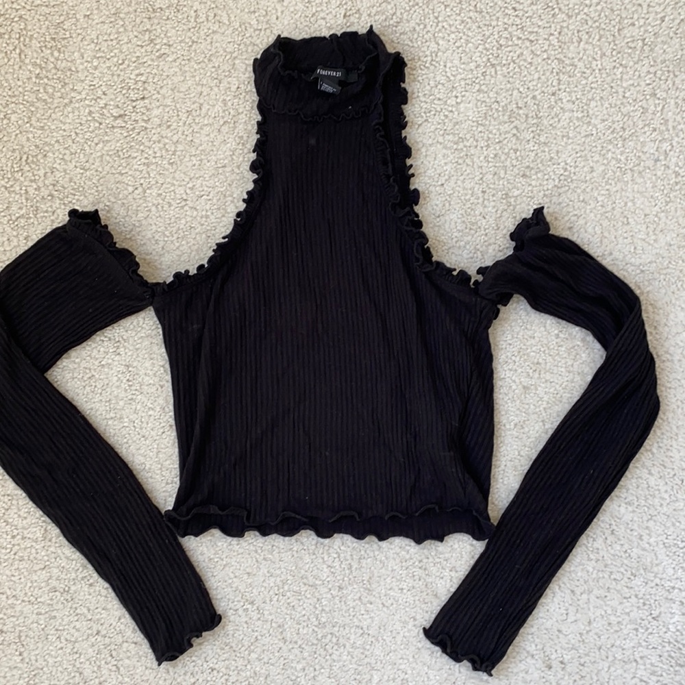 Forever 21 halter black top with sleeves